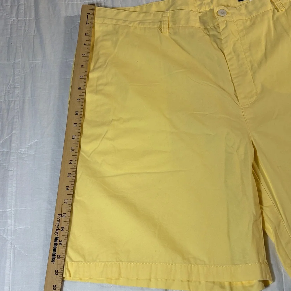 Vineyard Vines Mens Club Shorts Sz 42 Yellow Flat Front Chino Golf Preppy Summer